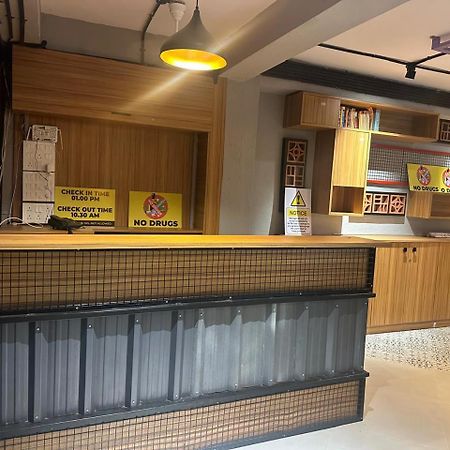 Travotale Hostel And Cowork Koregaonpark Pune Eksteriør billede