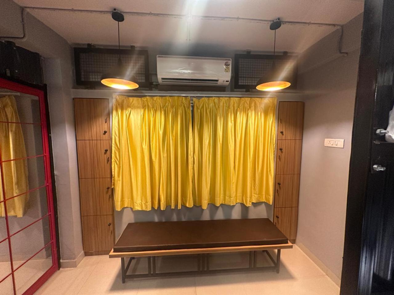 Travotale Hostel And Cowork Koregaonpark Pune Eksteriør billede