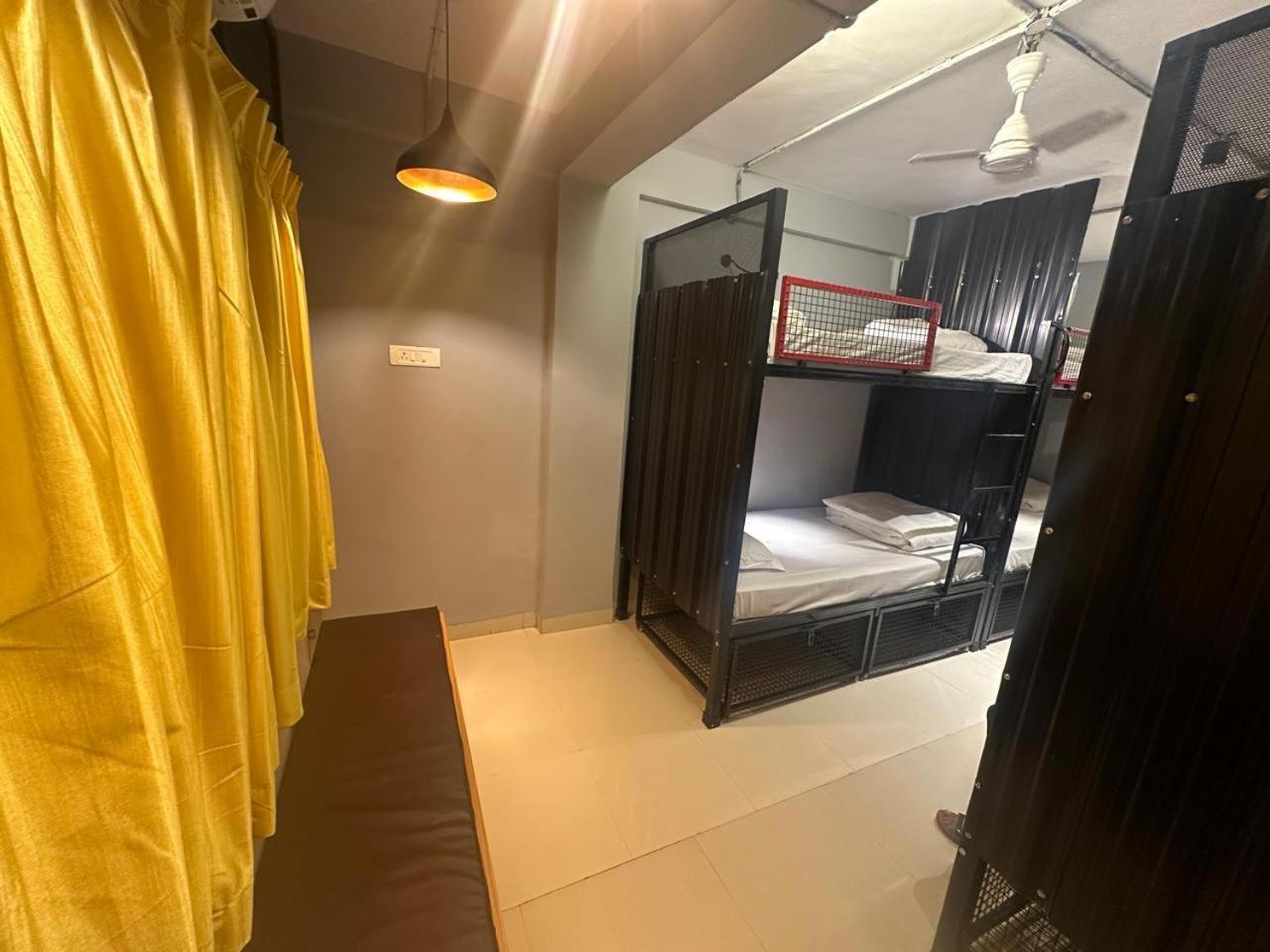 Travotale Hostel And Cowork Koregaonpark Pune Eksteriør billede