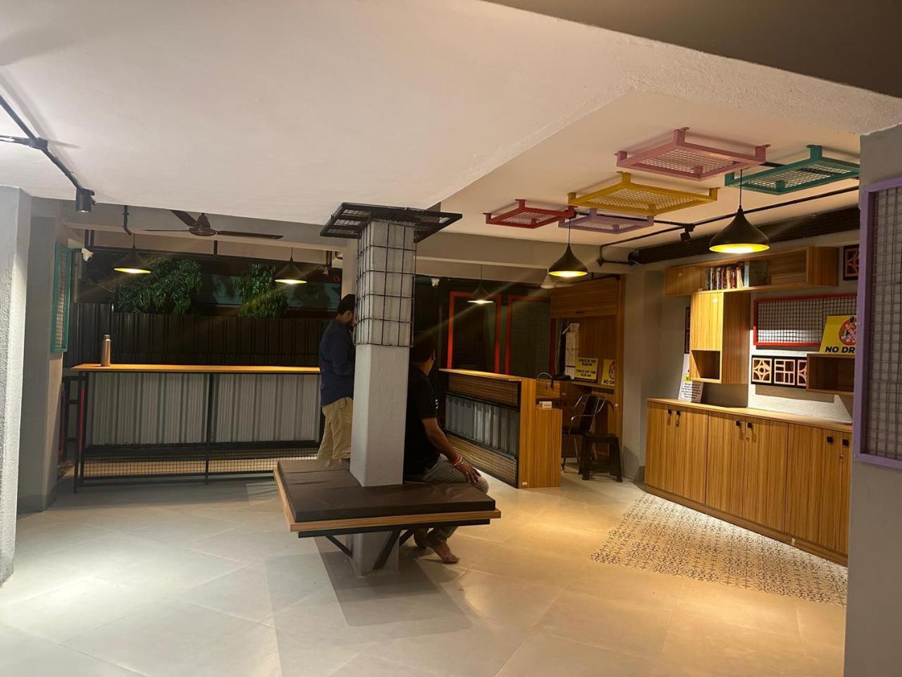 Travotale Hostel And Cowork Koregaonpark Pune Eksteriør billede