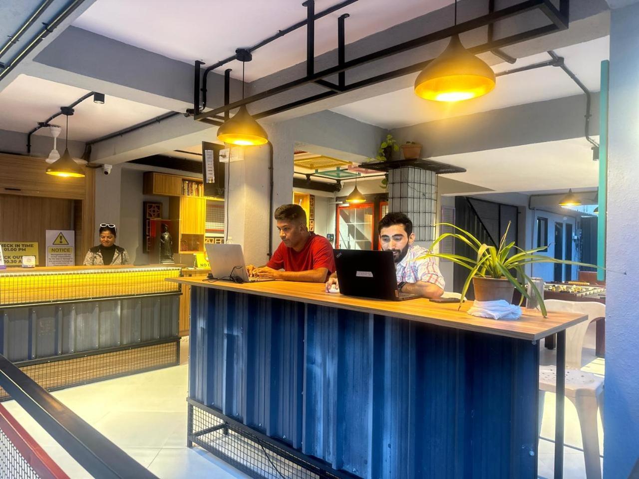 Travotale Hostel And Cowork Koregaonpark Pune Eksteriør billede