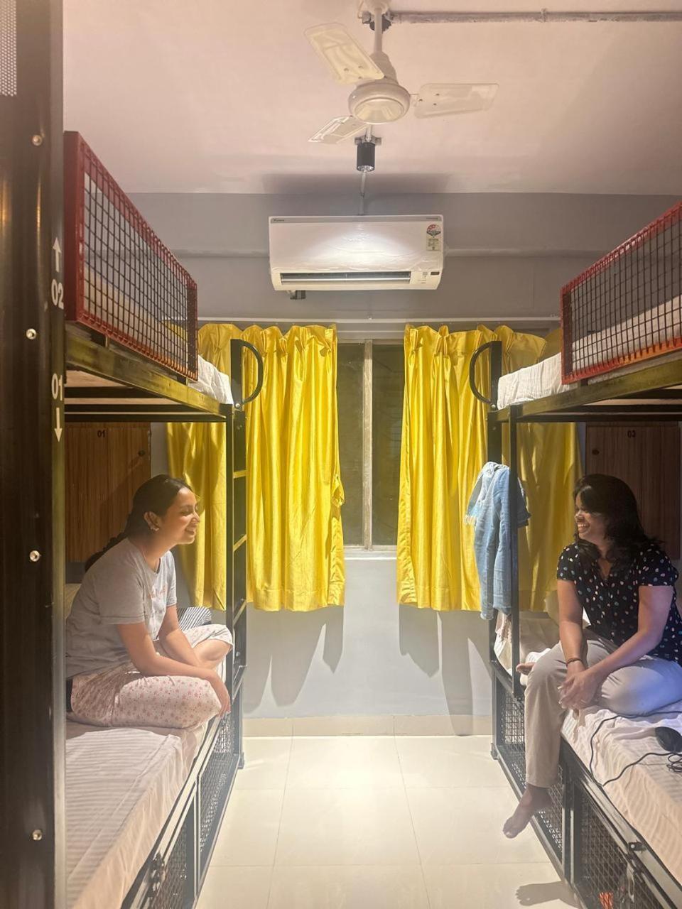 Travotale Hostel And Cowork Koregaonpark Pune Eksteriør billede