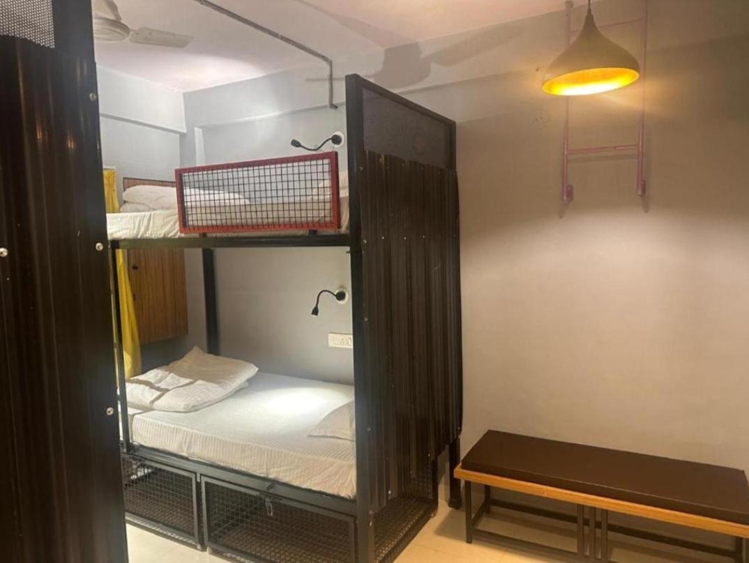 Travotale Hostel And Cowork Koregaonpark Pune Eksteriør billede
