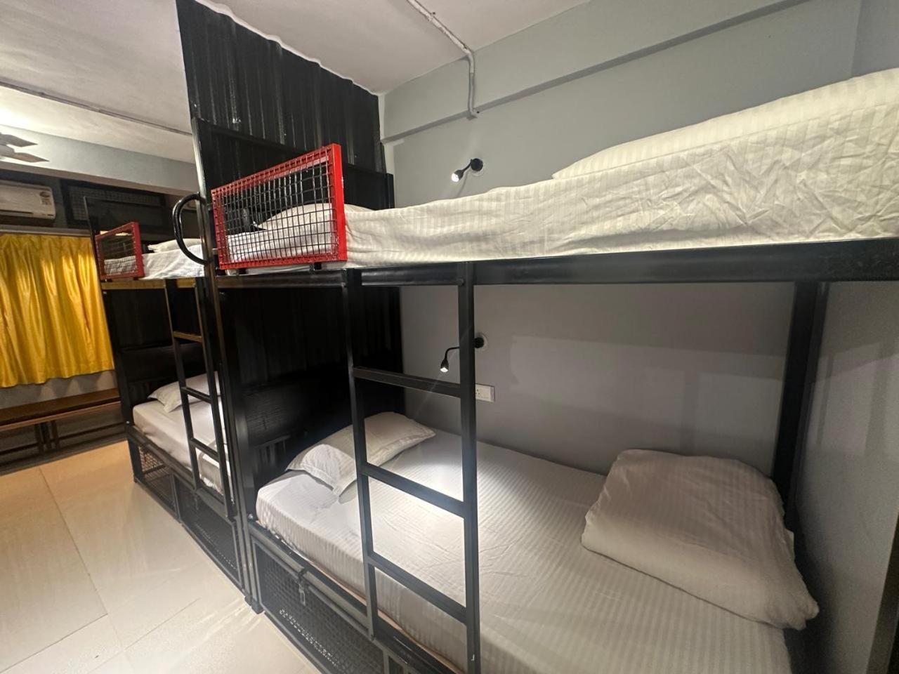 Travotale Hostel And Cowork Koregaonpark Pune Eksteriør billede