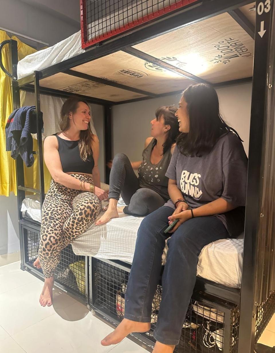 Travotale Hostel And Cowork Koregaonpark Pune Eksteriør billede